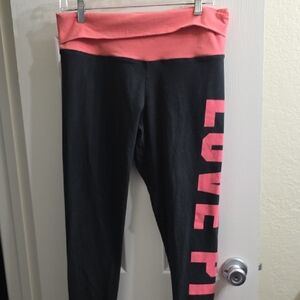 PINK Victoria's Secret Black Leggings with Pink Love Graphic Size L